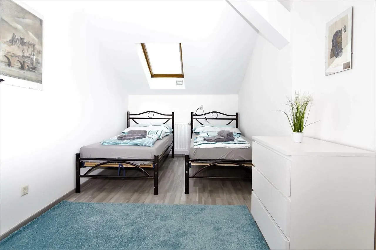 Gold: Penthouse Apartment Volkertmarkt Vienna