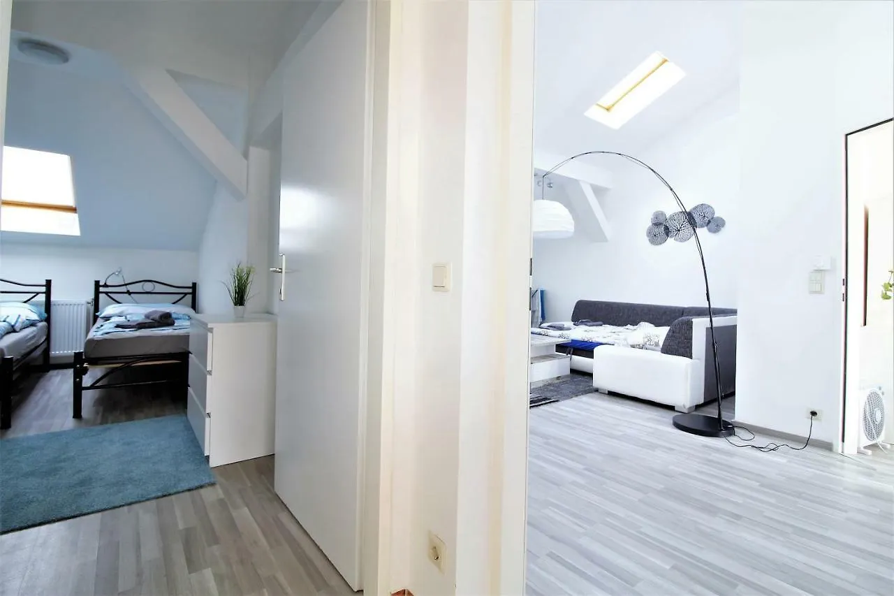Gold: Penthouse Apartment Volkertmarkt Vienna