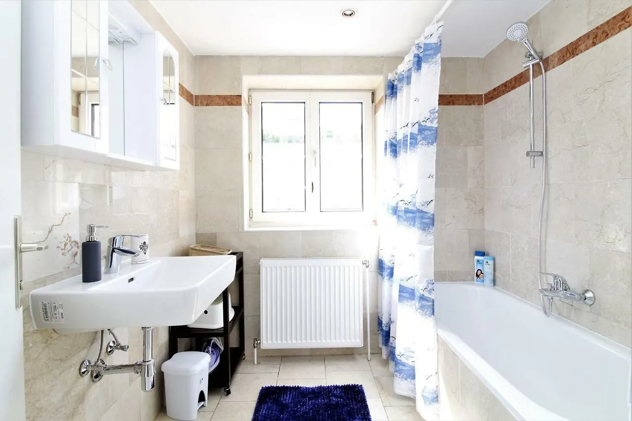 Gold: Penthouse Apartment Volkertmarkt Vienna 0*,  Austria
