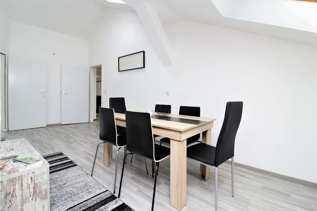 Gold: Penthouse Apartment Volkertmarkt Vienna Austria
