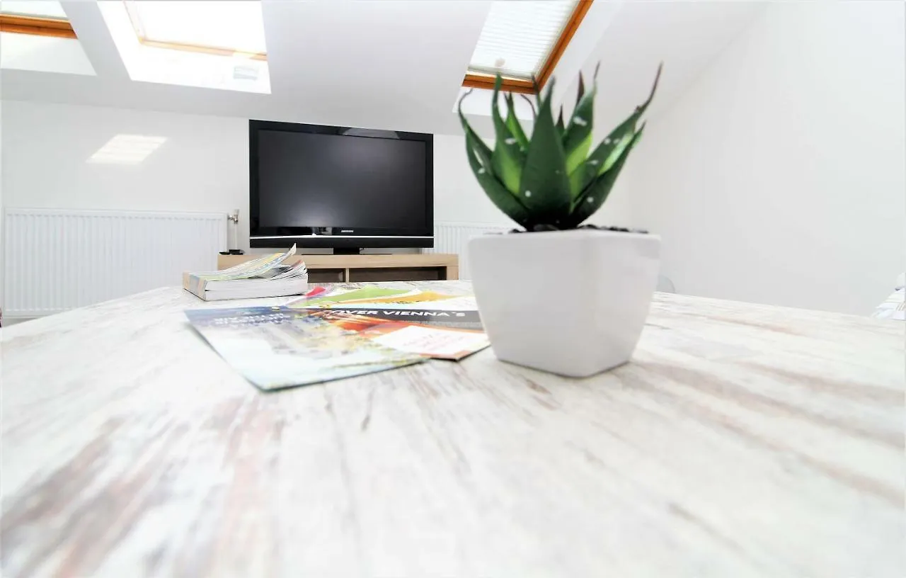 Gold: Penthouse Apartment Volkertmarkt Vienna